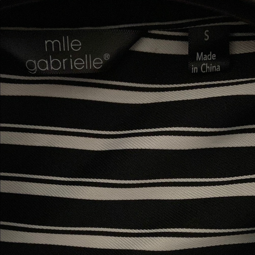 Mlle Gabrielle Women’s Black & White Striped Button Down Shirt Tunic Size Small - Picture 4 of 5
